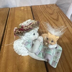 Charming Angel and Cat Figurine - White and Tan